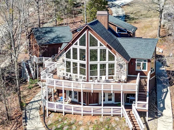 114 Gates Cove Dr, Fair Play, SC 29643