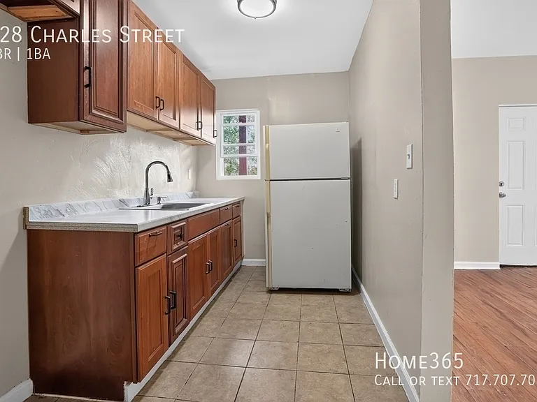 128 Charles St — Photo 9