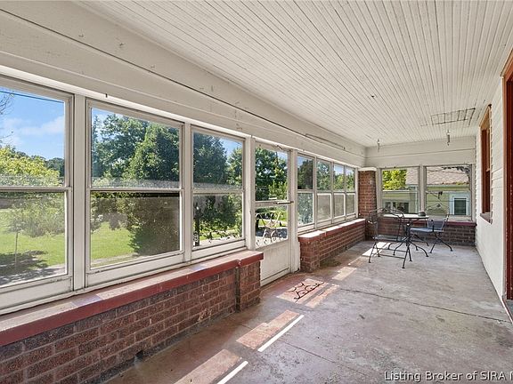 5th image of 722 W 7th Street