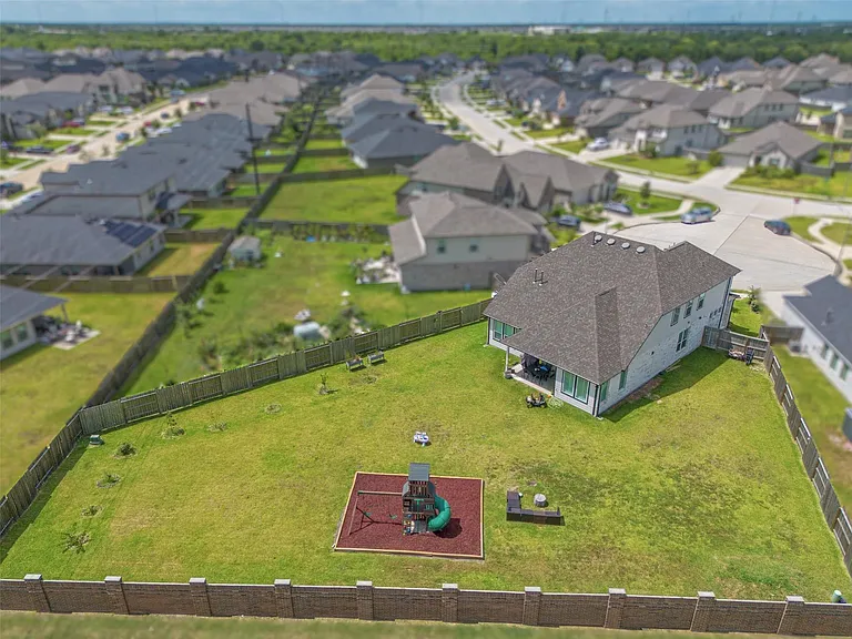 31502 Willows Bracken Ct — Photo 38