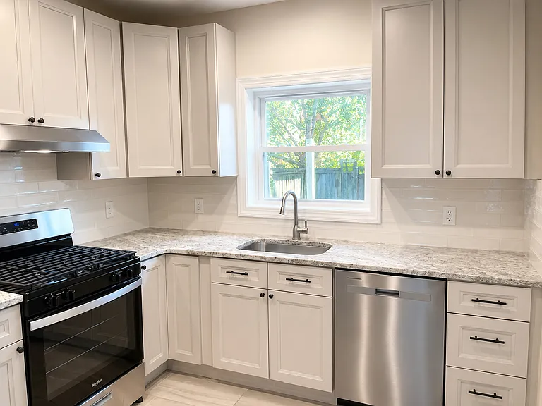 2871 Chatham St — Photo 8