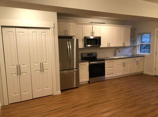 1511 SW Dolph Ct #B, Portland, OR 97219