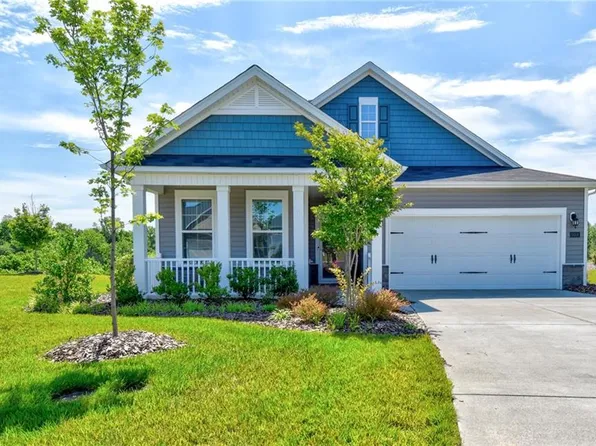 5014 Garnet Hill Dr, Clemmons, NC 27012
