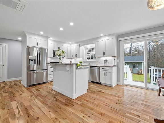 5th image of 306 Lovewell St