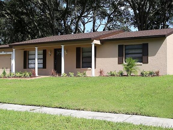 2nd image of 703 Pescador Ave