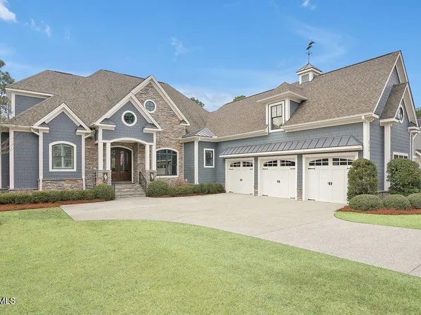 2734 Parkridge Drive, Southport, NC 28461