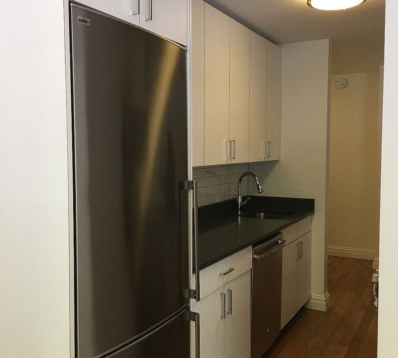 2nd image of 405 E 56th St APT 11N