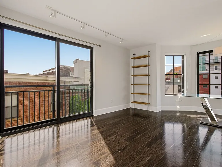 1011 M St NW #504 — Photo 16