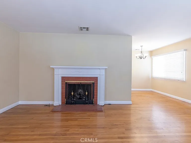 4123 Ashworth St — Photo 3