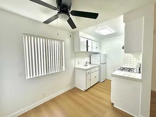 El Sorano Apartments Photo 1