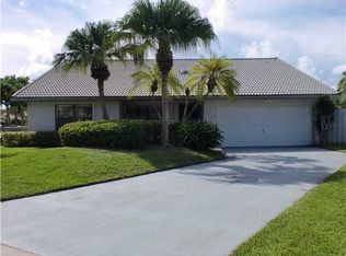 7035 San Salvador Dr, Boca Raton, FL 33433