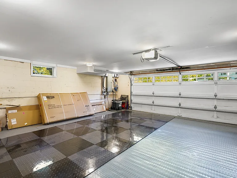 11 Annjim Dr — Photo 34