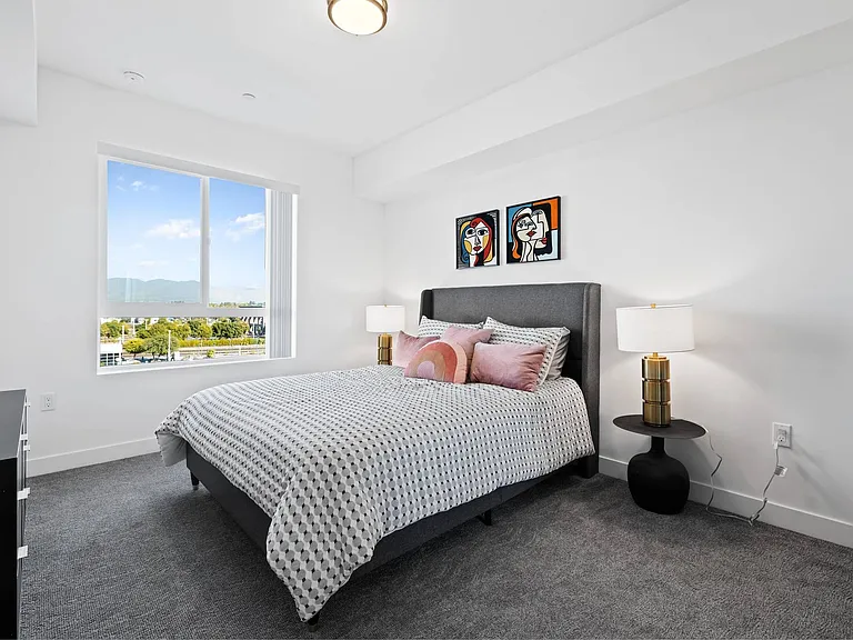 MODERNO Axis Luxury Living — Photo 20