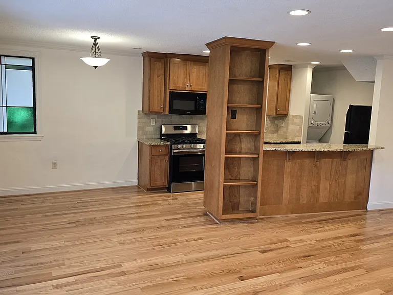 120 Alden Ave NW #F2 — Photo 5