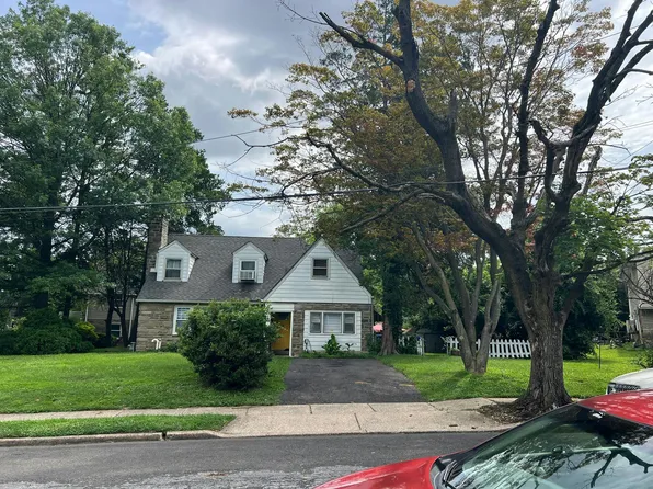 7315 Oak Lane Rd, Melrose Park, PA 19027