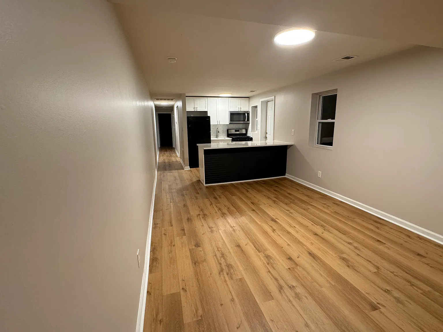1129 Hessian Ave — Photo 2
