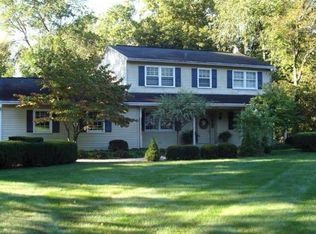 4300 Scarlet Oak Dr, Akron, OH 44321