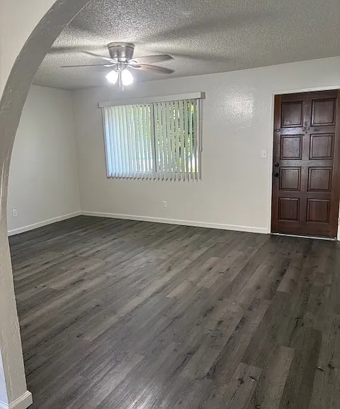 Casa Linda Apartments — Photo 11