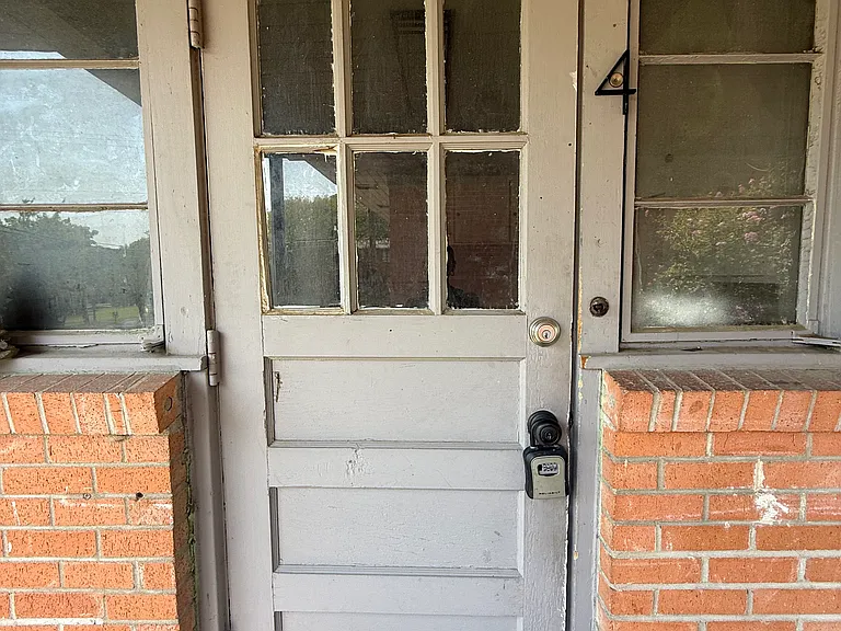 2101 College Ave #4 — Photo 1