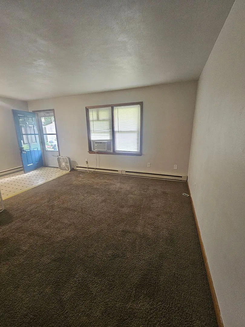 Kennedy — Photo 3