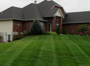 1315 Ridgetree Trails Ct, Ballwin, MO 63021