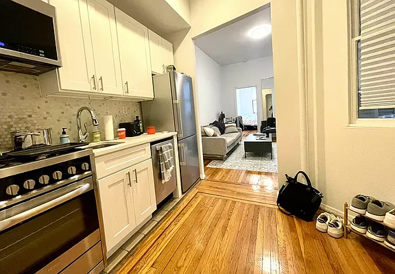 Rented by J PRESTON AND ASSOCIATES INC | media 13