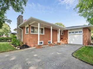 1602 Carletta Dr, Mississauga, ON L4X 1E5