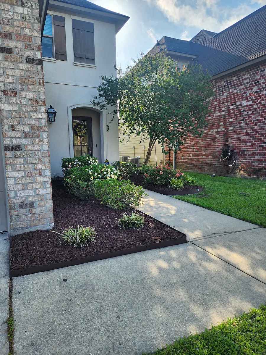Building Photo - 18145 River Birch Dr