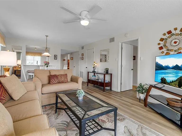 5224 Lake Village Dr #67 — Photo 14