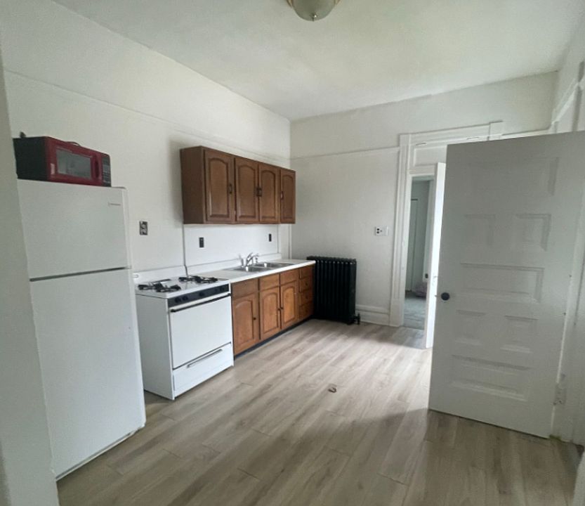 1st image of 721 Brown St #5