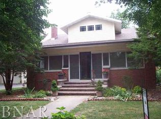 1702 E Jackson St, Bloomington, IL