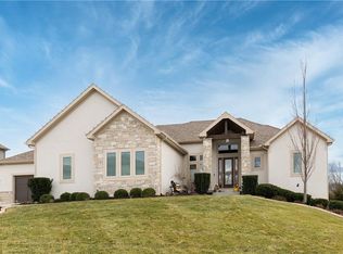 25137 W 105th Ter, Olathe, KS 66061