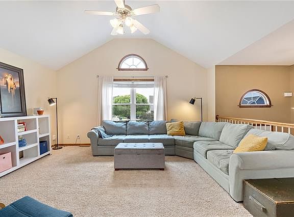 5th image of 1112 Long Dr