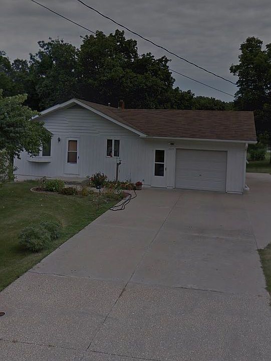1st image of 3529 W Sylvan Ln