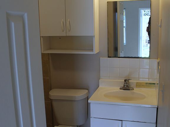 5th image of 4434 Venus Ave #B