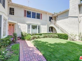 9639 Charleville Blvd, Beverly Hills, CA 90212