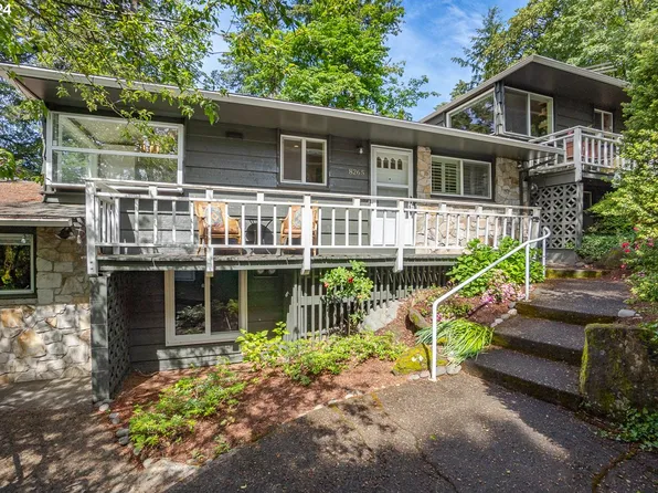 8265 SW Canyon Ln, Portland, OR 97225