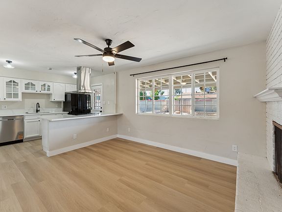 4th image of 541 E Manhatton Dr