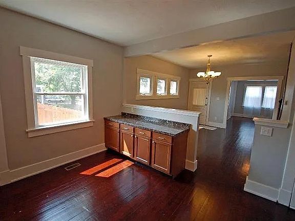 3rd image of 248 Perrine St