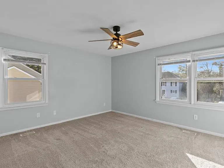 2428 Casey Ct — Photo 8
