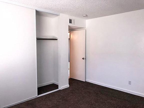 3rd image of 880 Greenfield Ave APT N