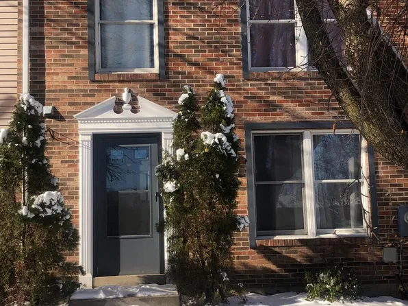 10 Fitzharding Pl, Owings Mills, MD 21117