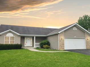 842 Hampshire Pkwy, Crete, IL 60417