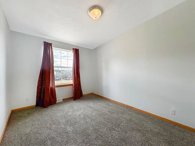 711 Clark Street Duplex — Photo 33