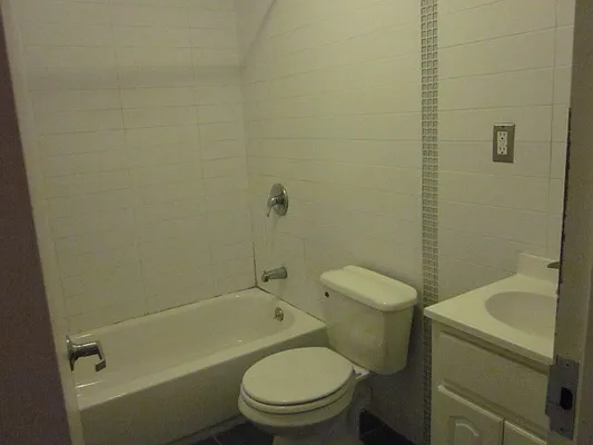 Rented by Full Time Management | media 41