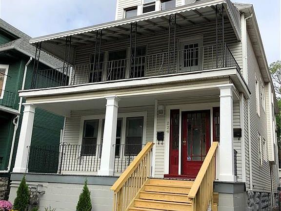 3rd image of 224 Blaine Ave