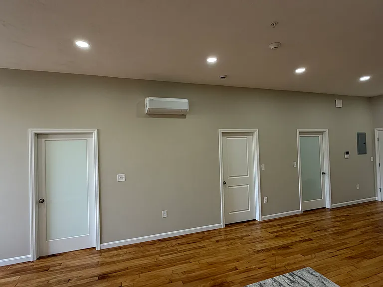 639 Main St #207 — Photo 2