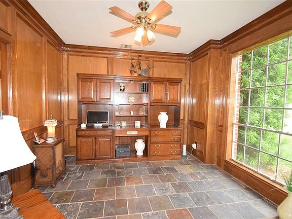 5th image of 1203 Rustic Knolls Dr