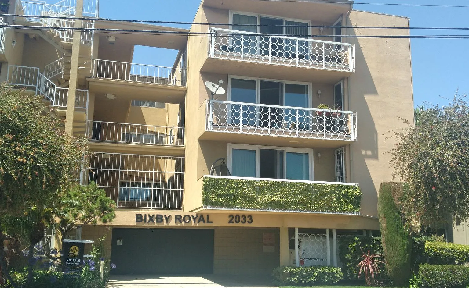 2 bed, 953 sqft, $2,395 — Photo 1