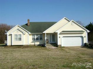 35 Hill St, Onancock, VA 23417